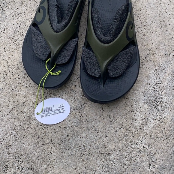OOFS tactical green recovery sandals - Picture 1 of 2